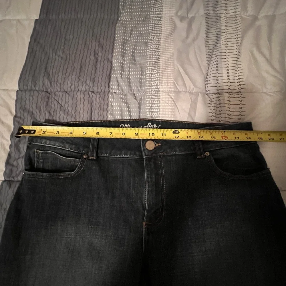 Wrangler Women's Mid-Rise Bootcut Jeans Style 09MWZAH Size 15 x 32 - Picture 6 of 10